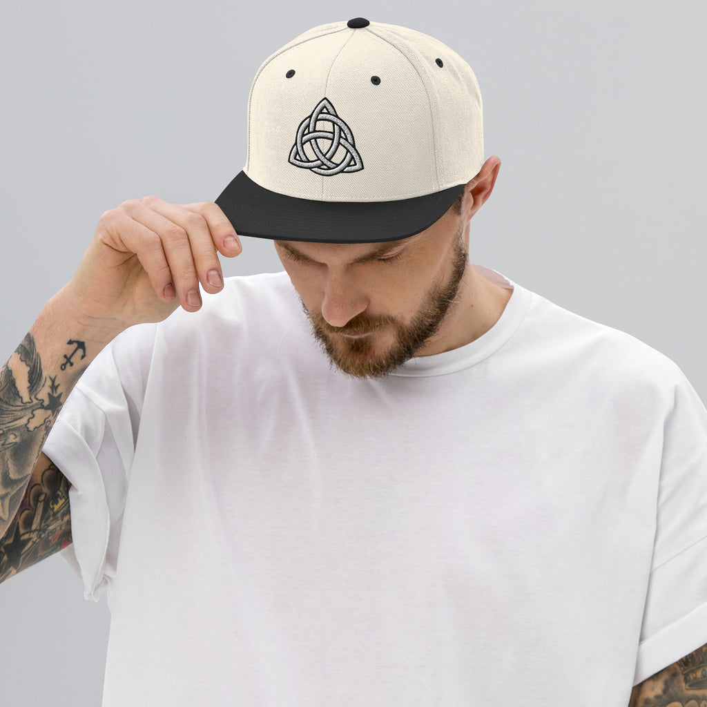 Triquetra - Snapback Cappie