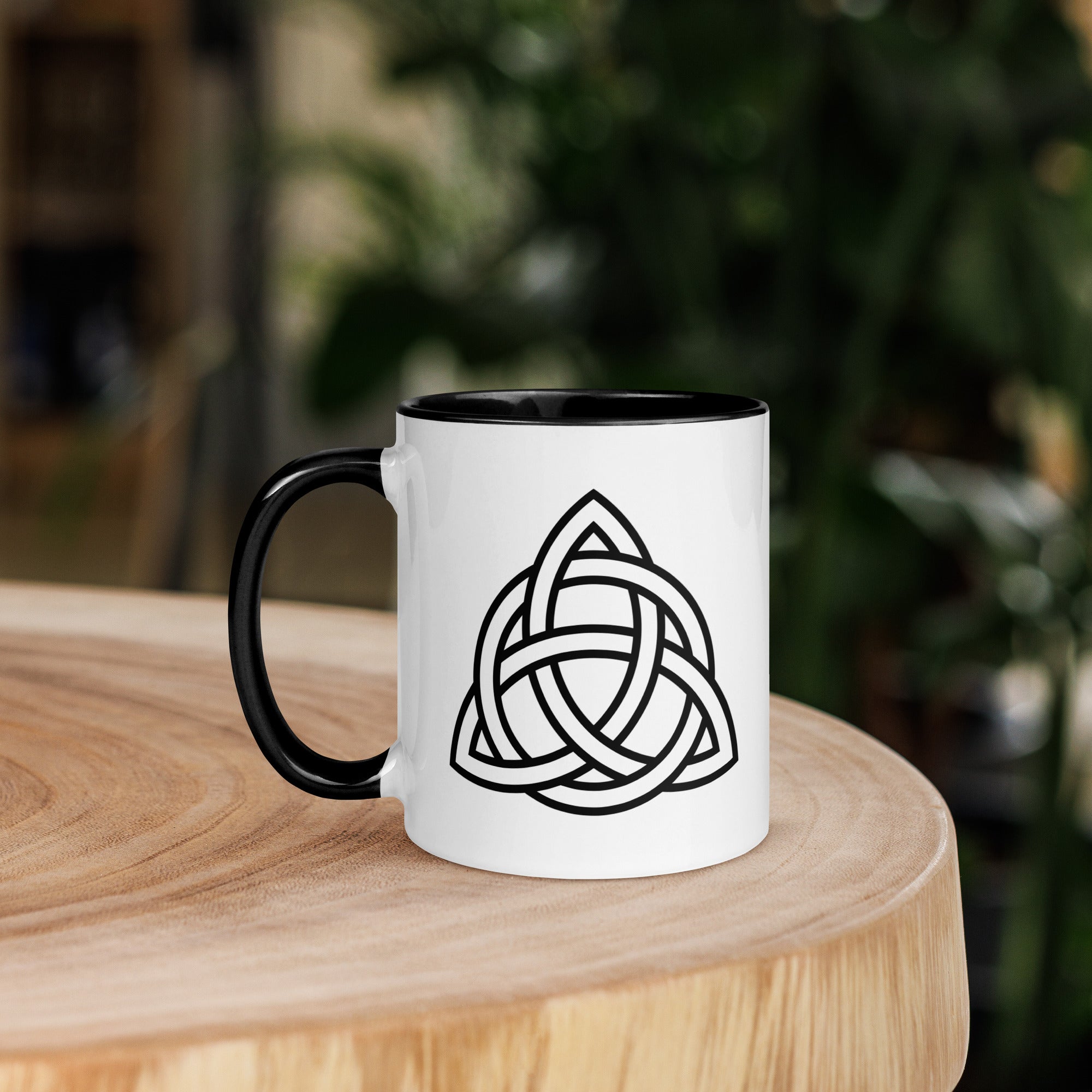 Triquetra - Tasse mit farbiger Innenseite