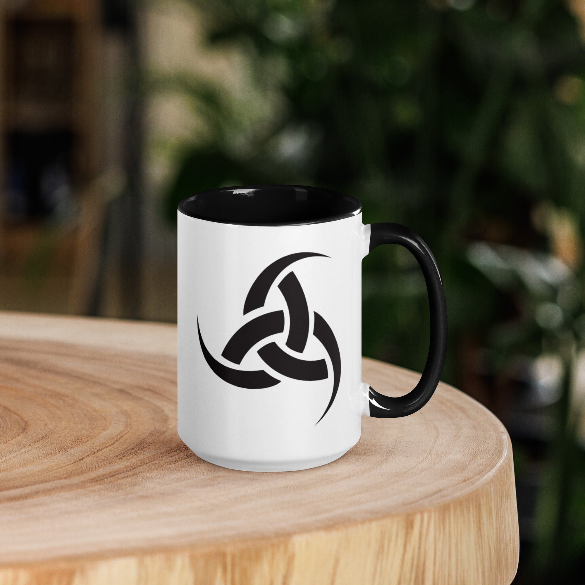 Triskelion Hörner - Tasse mit farbiger Innenseite