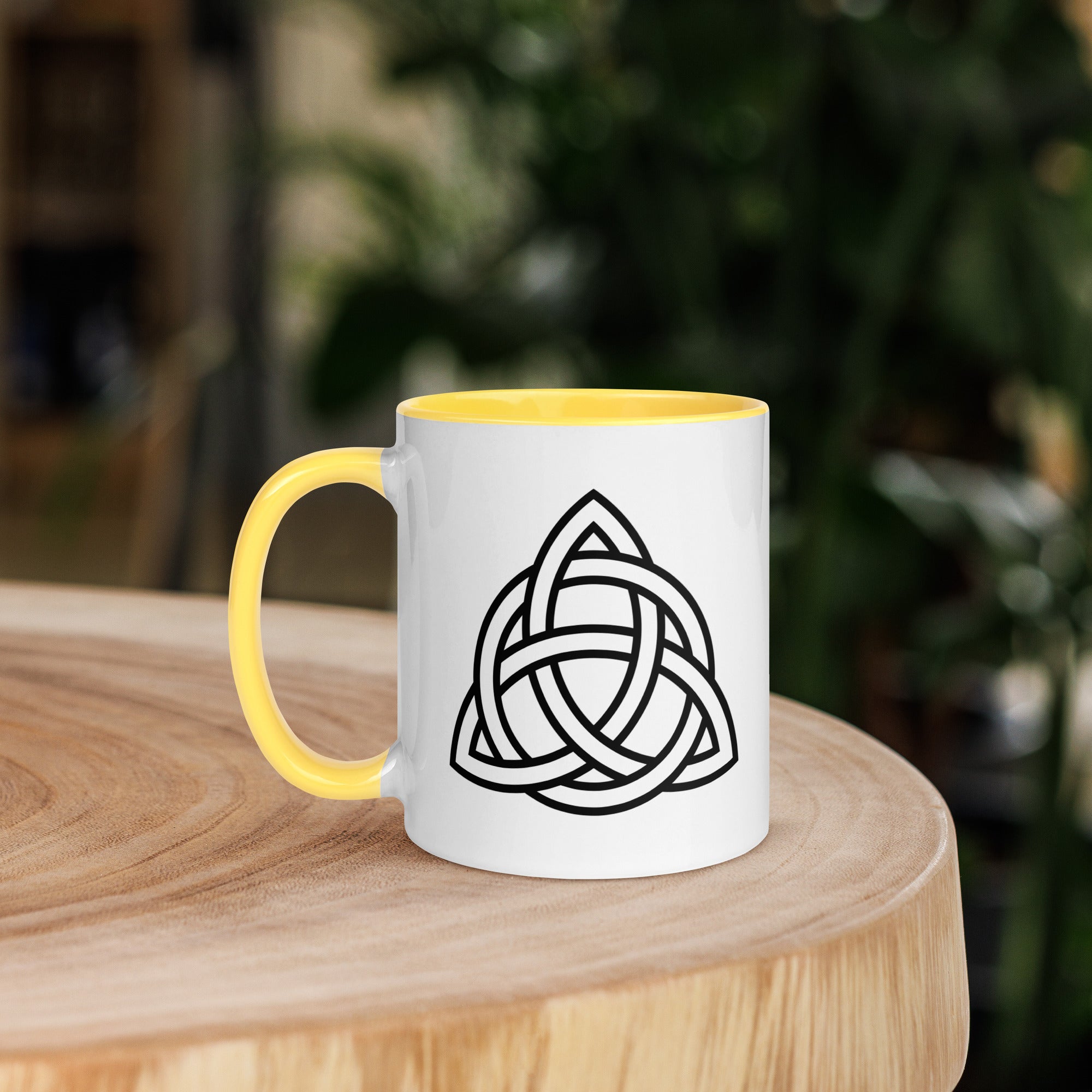 Triquetra - Tasse mit farbiger Innenseite