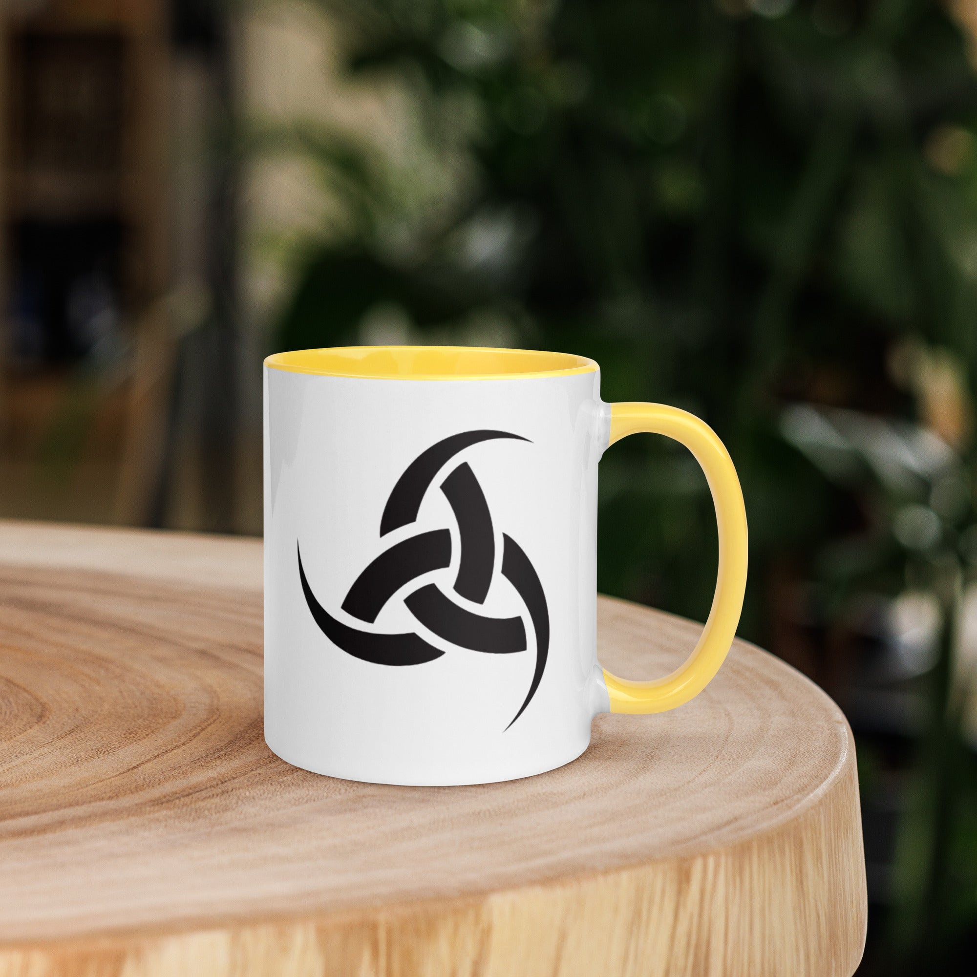 Triskelion Hörner - Tasse mit farbiger Innenseite