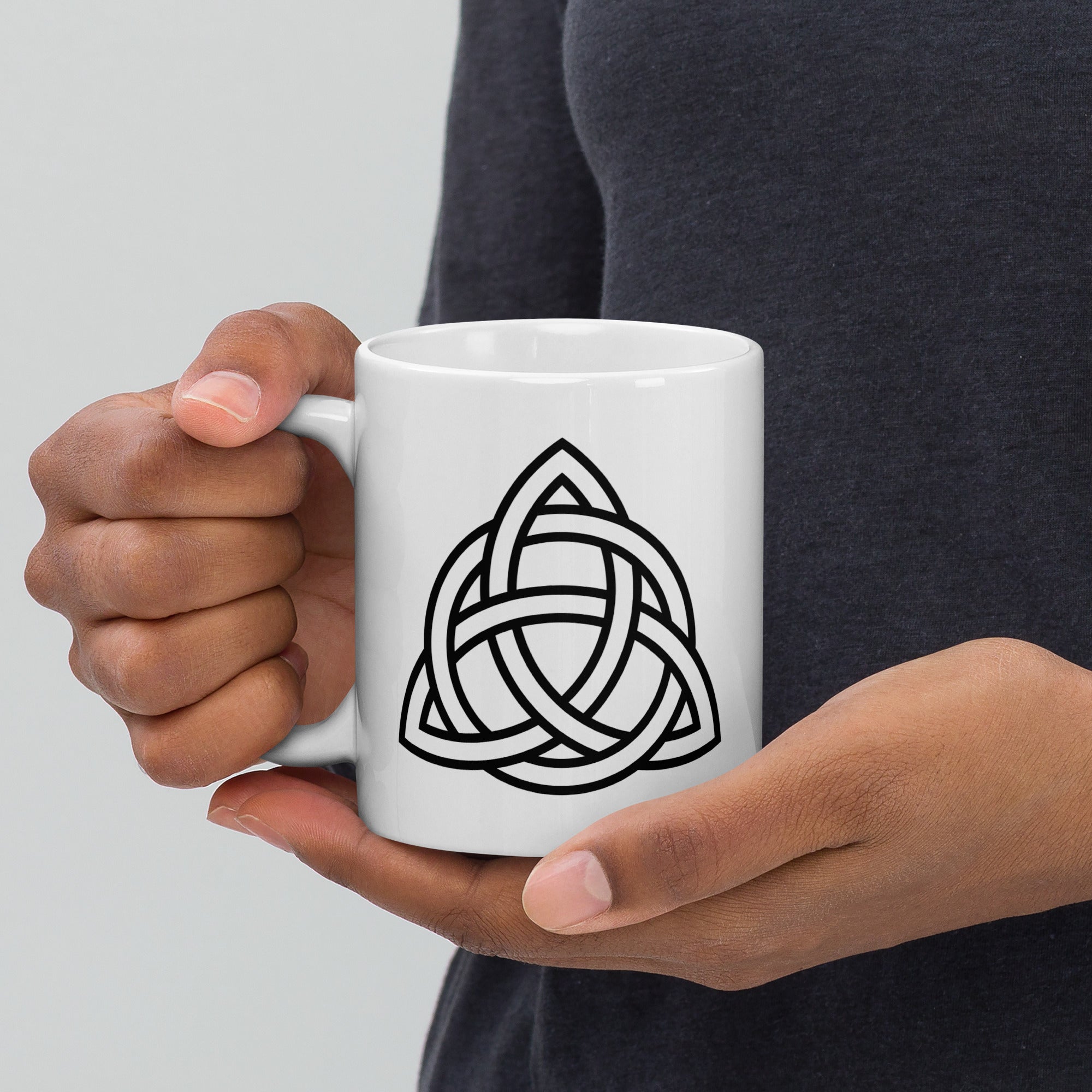 Triquetra - Weiße, glänzende Tasse