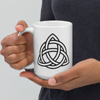 Triquetra - Weiße, glänzende Tasse