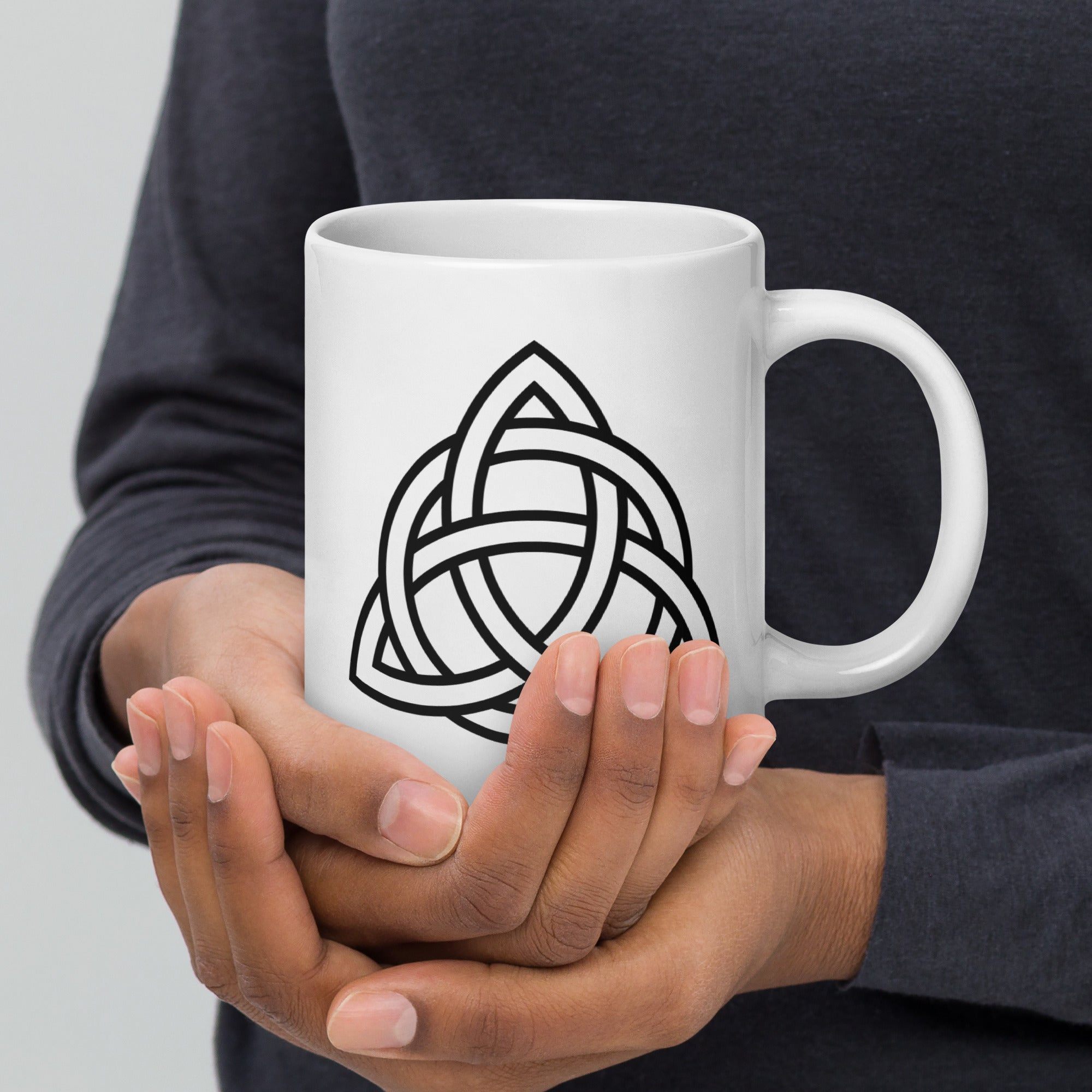 Triquetra - Weiße, glänzende Tasse